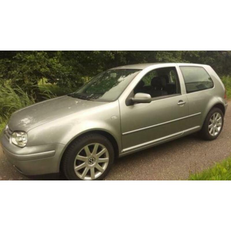 Volkswagen Golf 1.6-16V Pacific