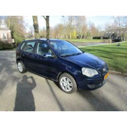 Volkswagen Polo 1.4-16V Turijn 5 deurs.clima.stbekr.electr.r