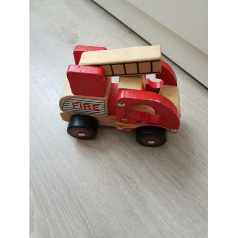 Leuke houten brandweer auto