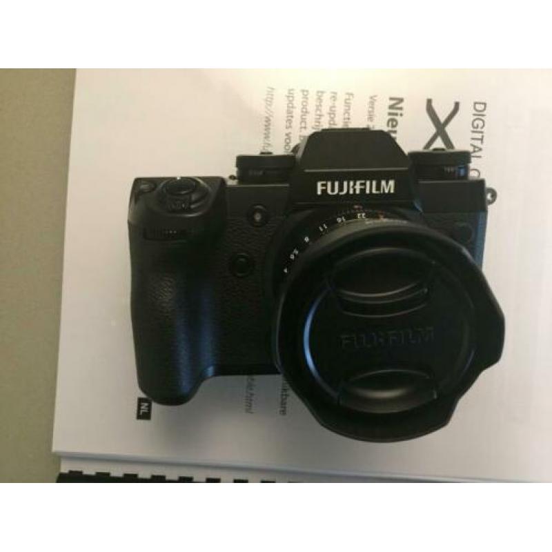 Fujifilm X-H1 incl Powergrip VPB-XH1 in nieuwstaat