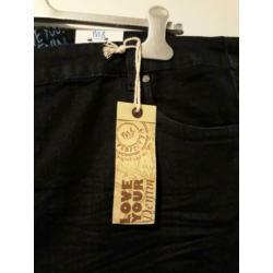 Super mooie nieuwe blauwe slim leg stretch jeans maat 54