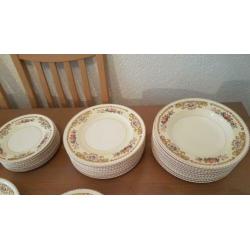 Compleet Servies Johnson Bros Old English