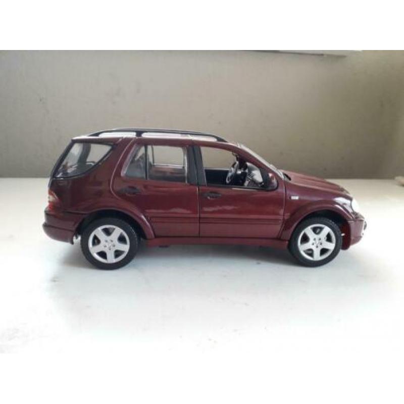 1:18 Mercedes Benz ML 55 AMG Maisto