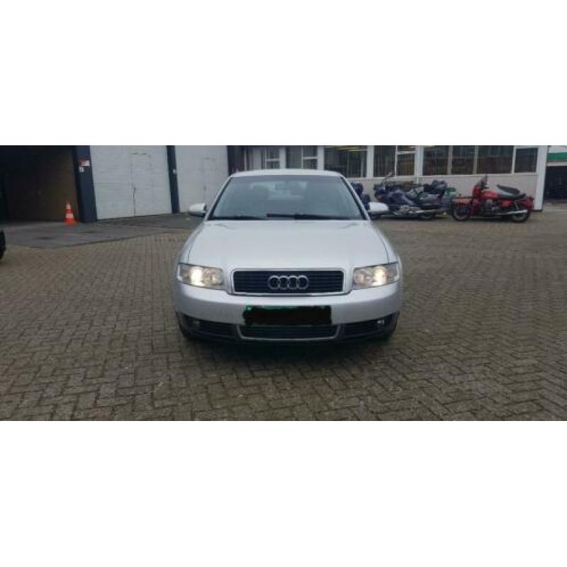 Audi A4 2.0 96KW AUT 2001 Grijs