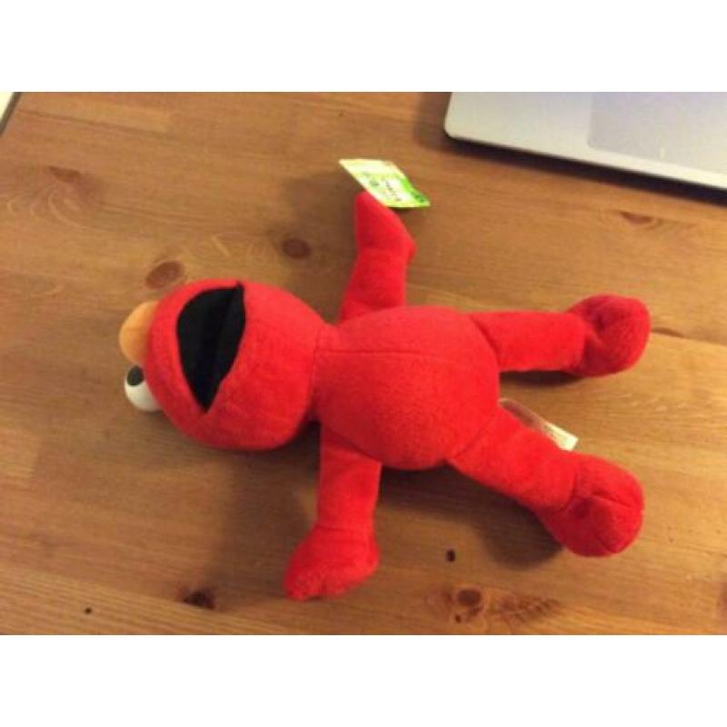 Elmo knuffel, nieuw, kaartje er nog aan