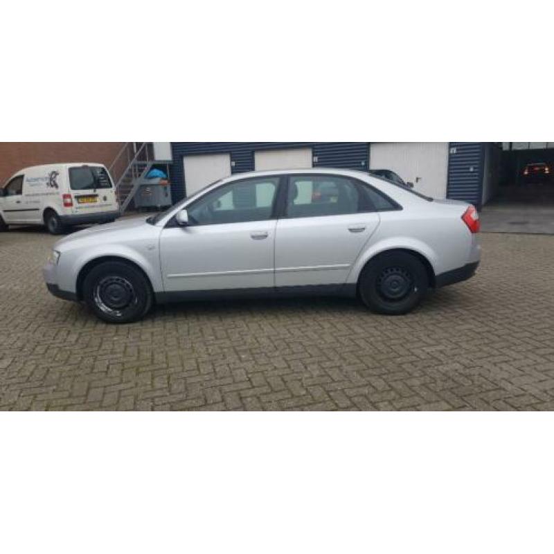 Audi A4 2.0 96KW AUT 2001 Grijs