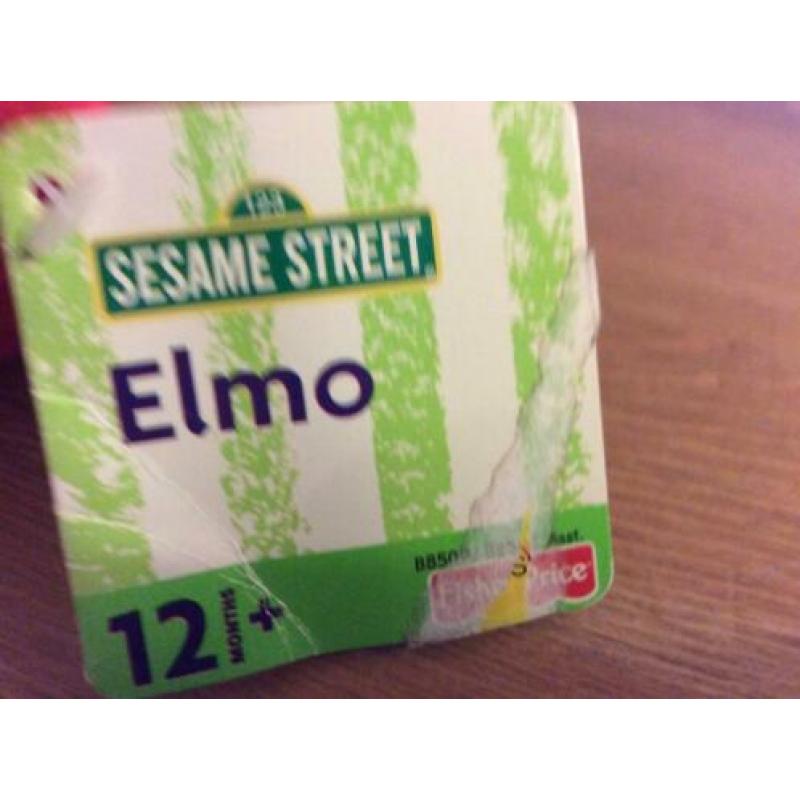 Elmo knuffel, nieuw, kaartje er nog aan