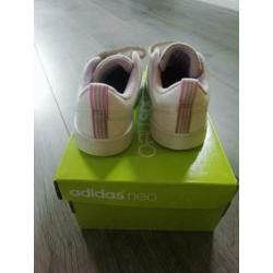 ZGAN wit/roze Adidas Neo sneakers maat 25