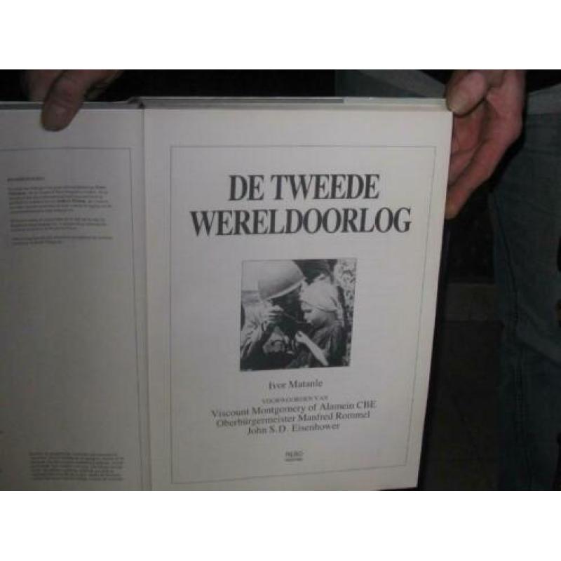 Gedenkboek van de Tweede Wereldoorlog-Mantanle