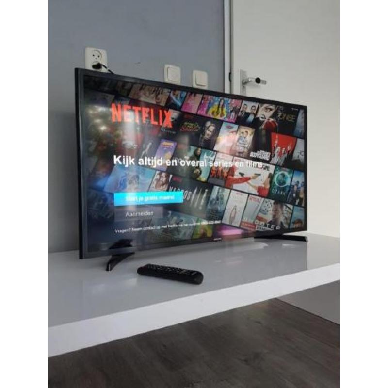 Zeer nette Samsung UE40J5200 Smart LED TV Black