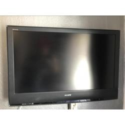 Sony Bravia 40inch televisie met wandbeugel